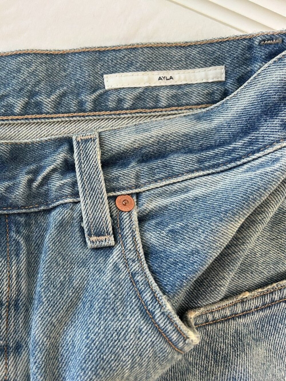 Citizens of Humanity Ayla Baggy Jeans in Skylights 31 - Picture 12 of 12